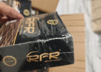 Das Problem: Ware in katastrophalem Zustand – Warnung: RFR Rolling Paper aus China – Finger weg von diesem Lieferanten!