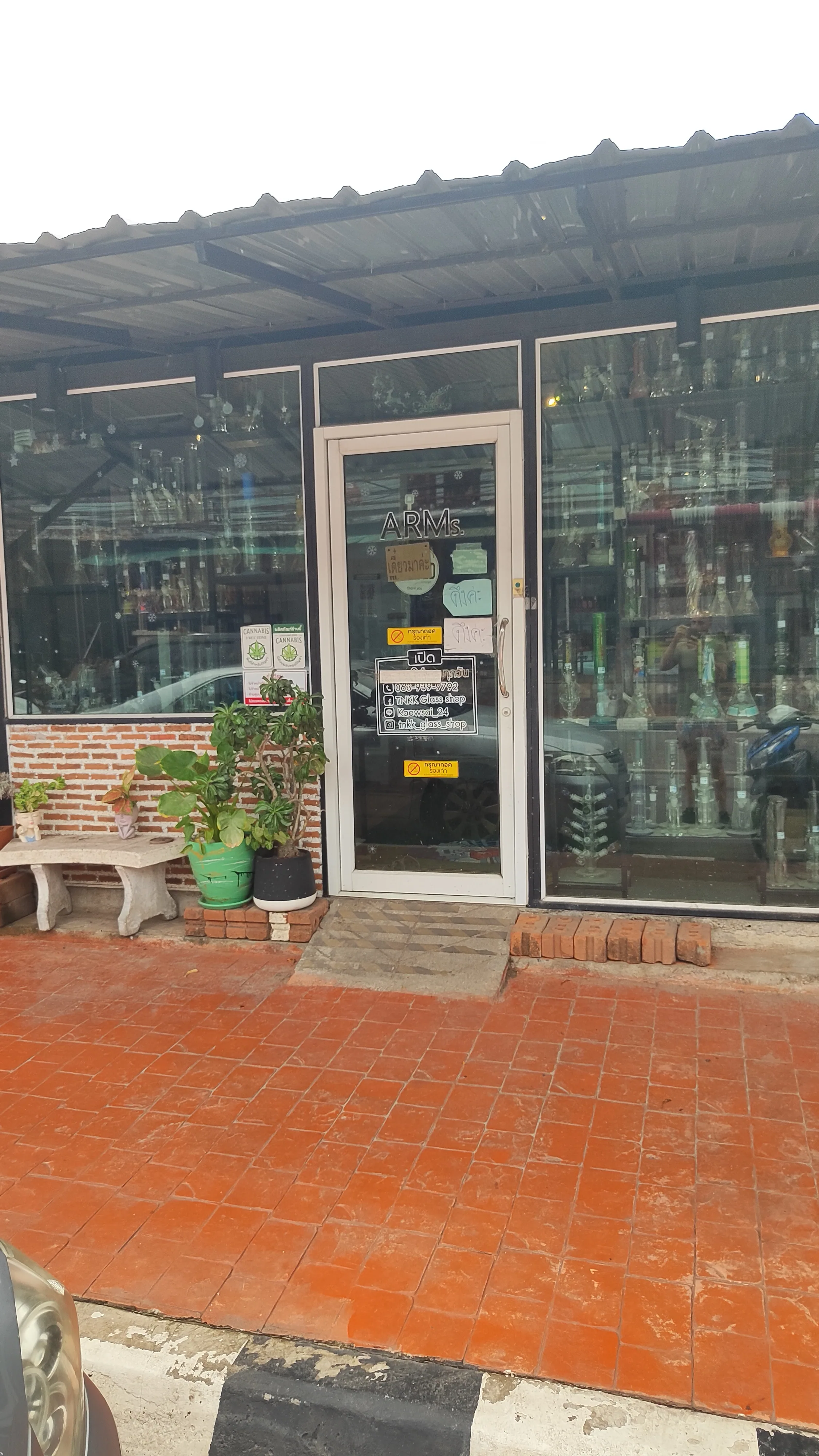 Tnkk Glass Shop